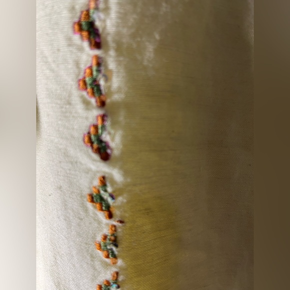 Yellow cotton stitched top - Picture 11 of 13